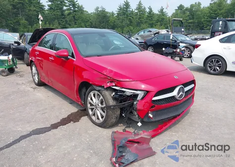 2020 Mercedes-Benz A 220 z USA, uszkodzony, nr VIN WDD3G4EB8LW041090